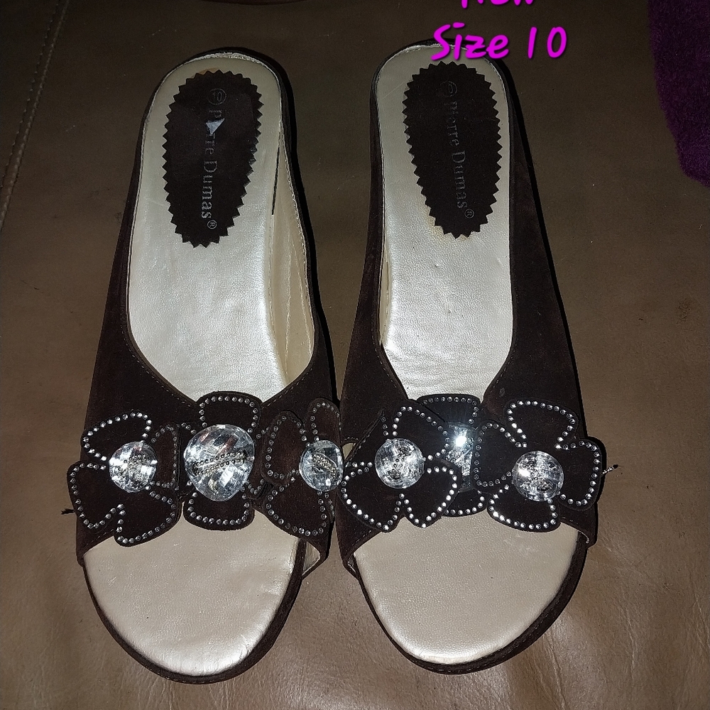 Pierre Dumas Wedges